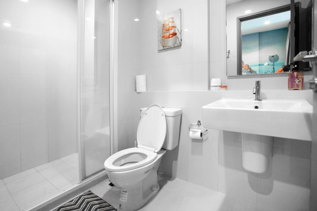 The Base Central Apartments Pattaya Exterior photo